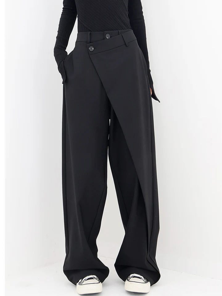 Pantalon large asymétrique avec boutons