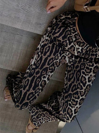 Pantaloni a gamba ampia con stampa leopardata